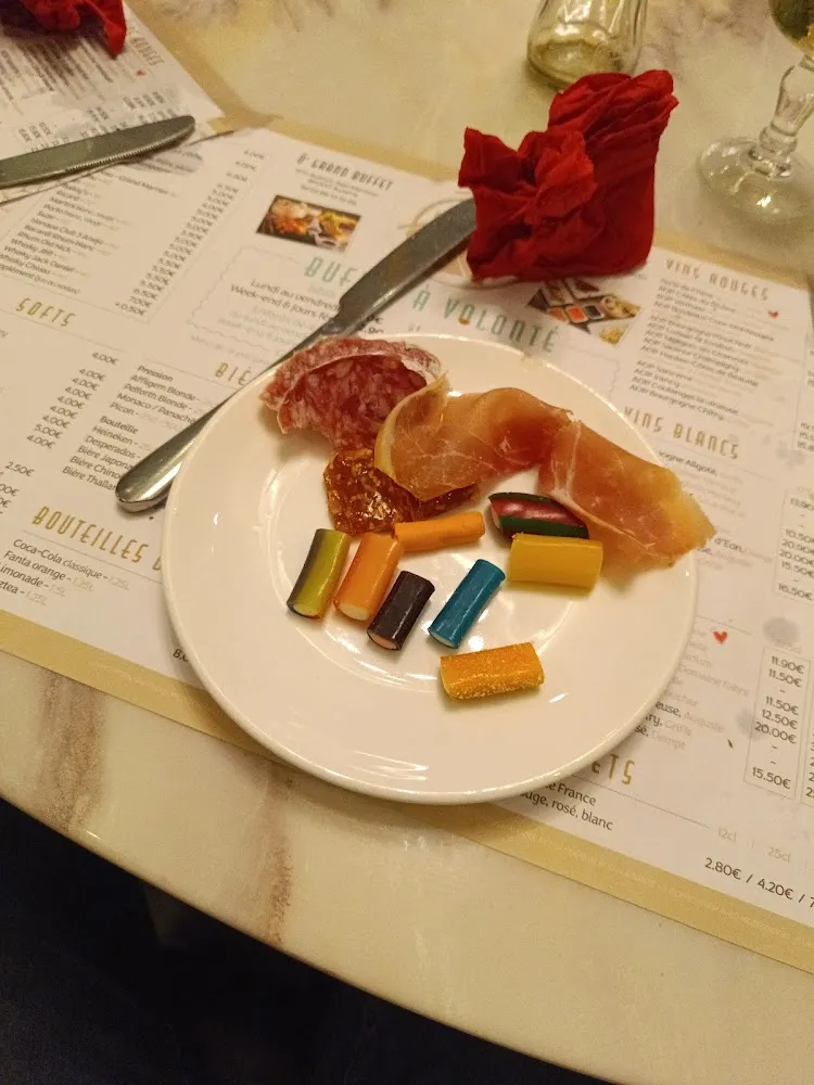 Bar A Bonbons Et Charcuterie